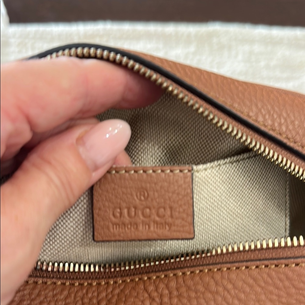 Gucci Tan Leather Soho Disco Crossbody Bag - Picture 9 of 10